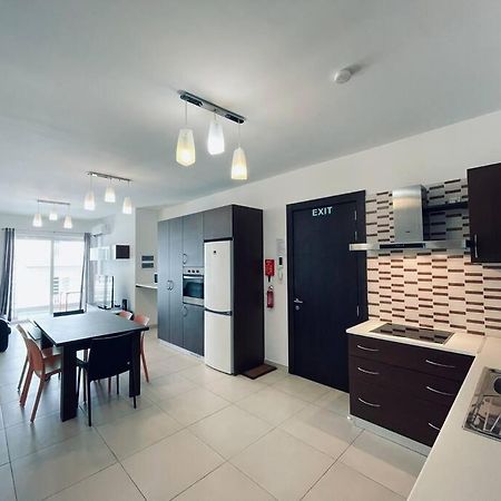 Stylish Modern Central Apartment 4 Paceville San Julián Exterior foto