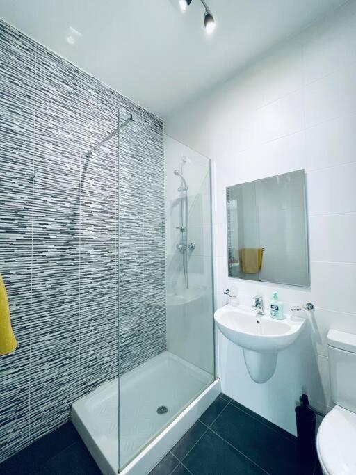 Stylish Modern Central Apartment 4 Paceville San Julián Exterior foto
